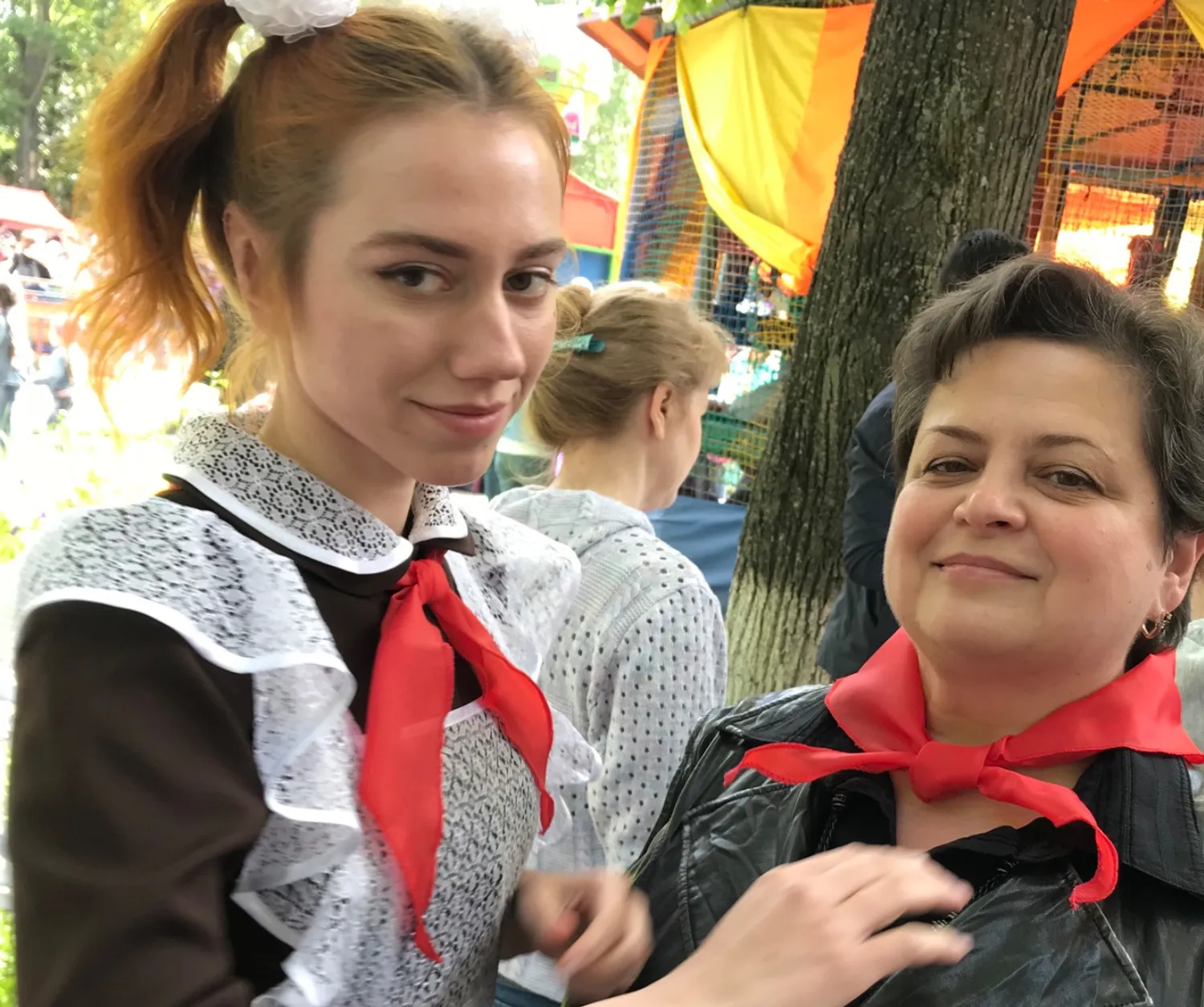 Сейчас модно проводить вечеринки «а-ля СССР» или отдельные городские мероприятия. На одном из таких праздников меня повторно приняли в пионеры.