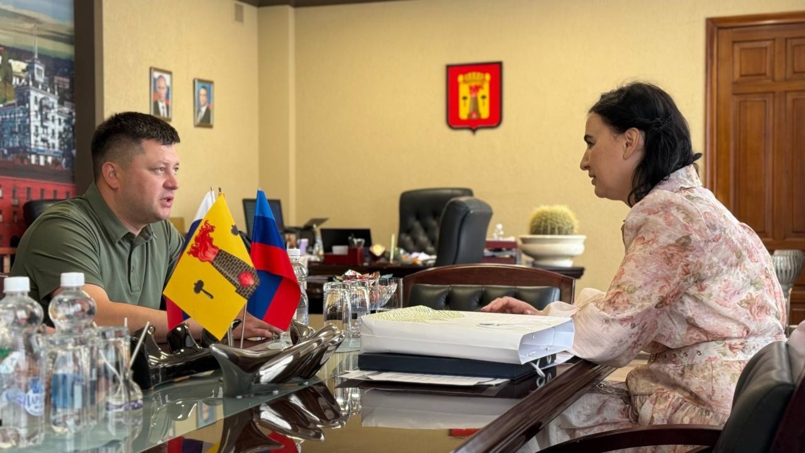 Мэр Уфы находится с рабочим визитом в Луганске