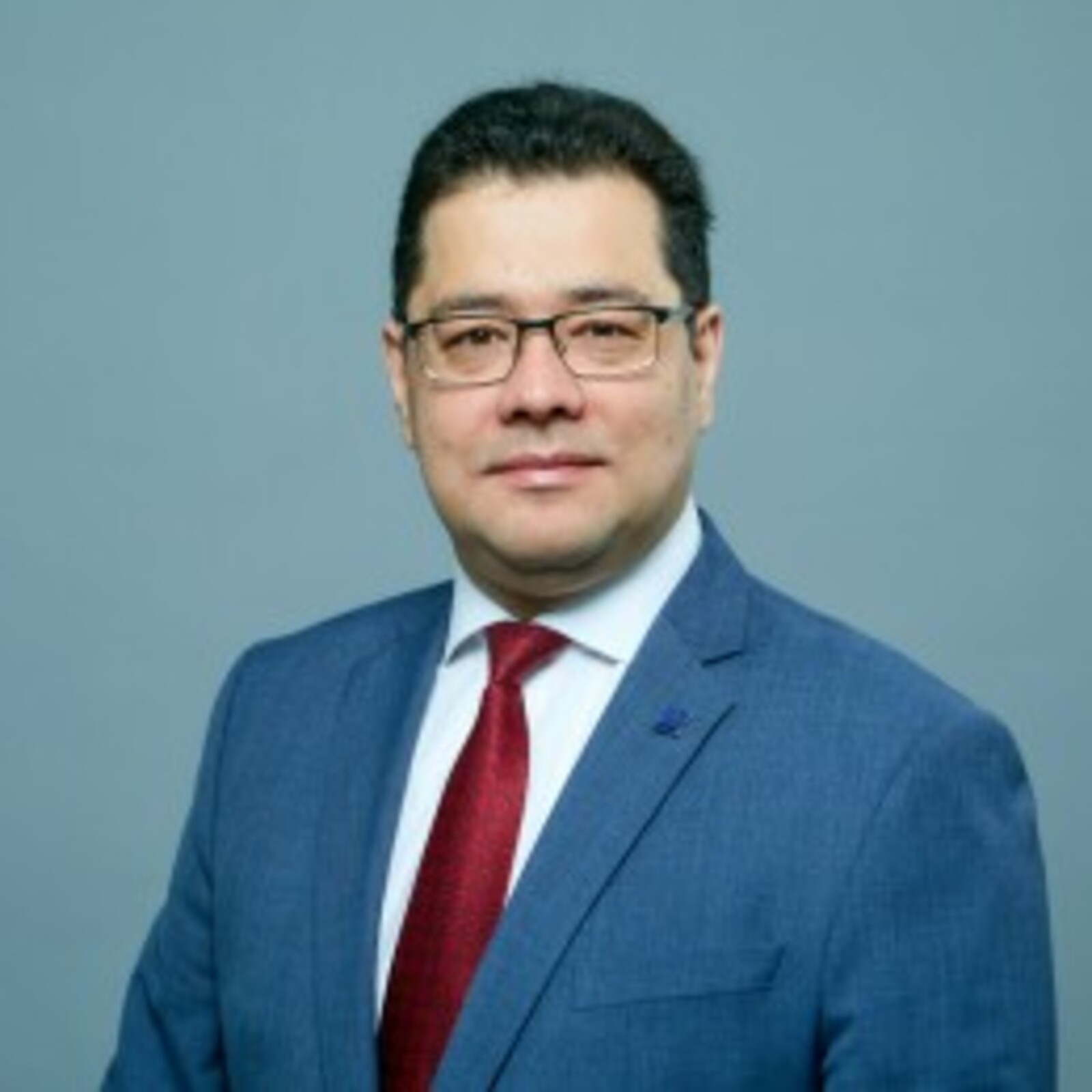 Владимир Путин наградил ректора из Уфы