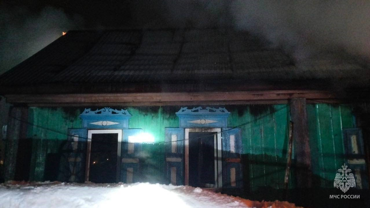 В Стерлибашевском районе ликвидирован пожар в доме многодетной семьи