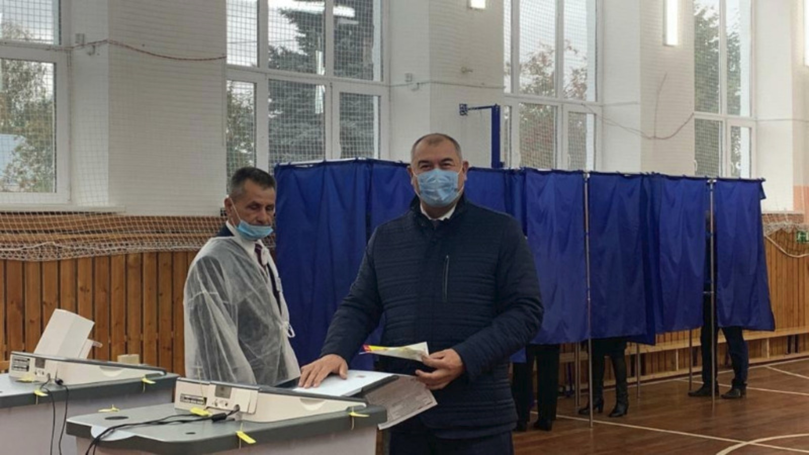 Ирек Сагитов проголосовал на избирательном участке в Зубово.