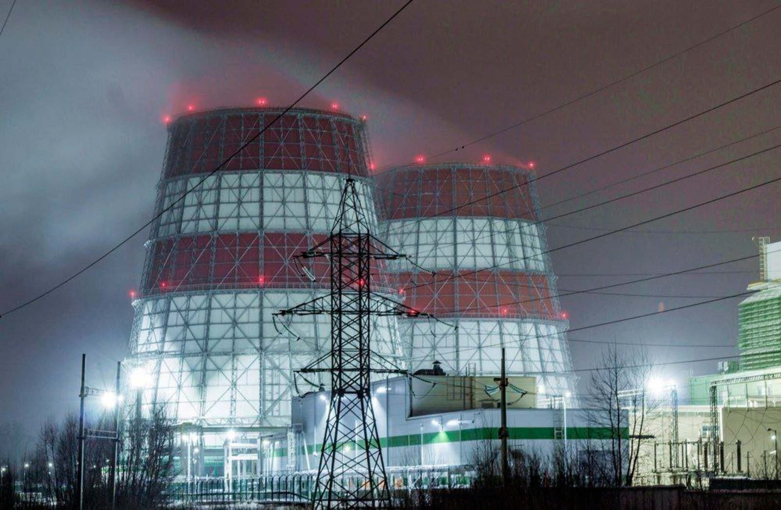 Радий Хабиров поздравил энергетиков Башкирии с профессиональным праздником