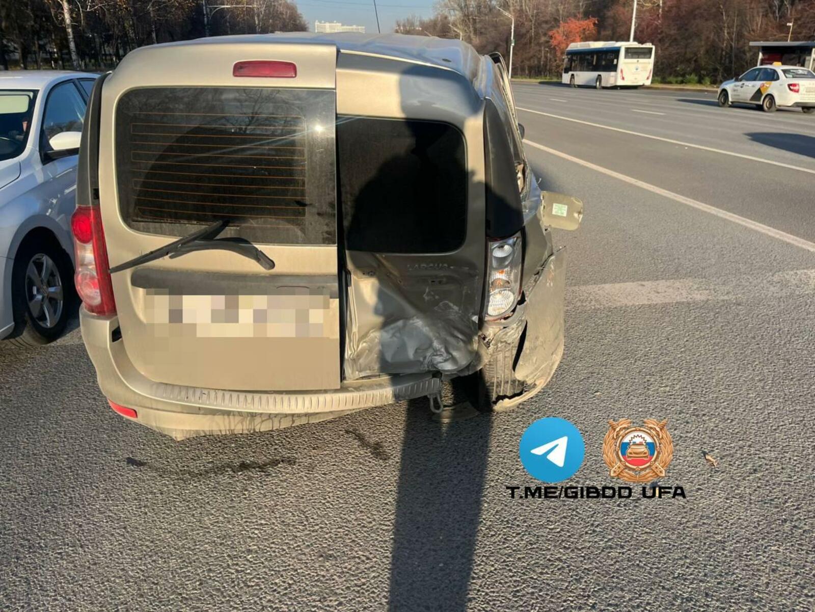 В Уфе столкнулись два отечественных автомобиля