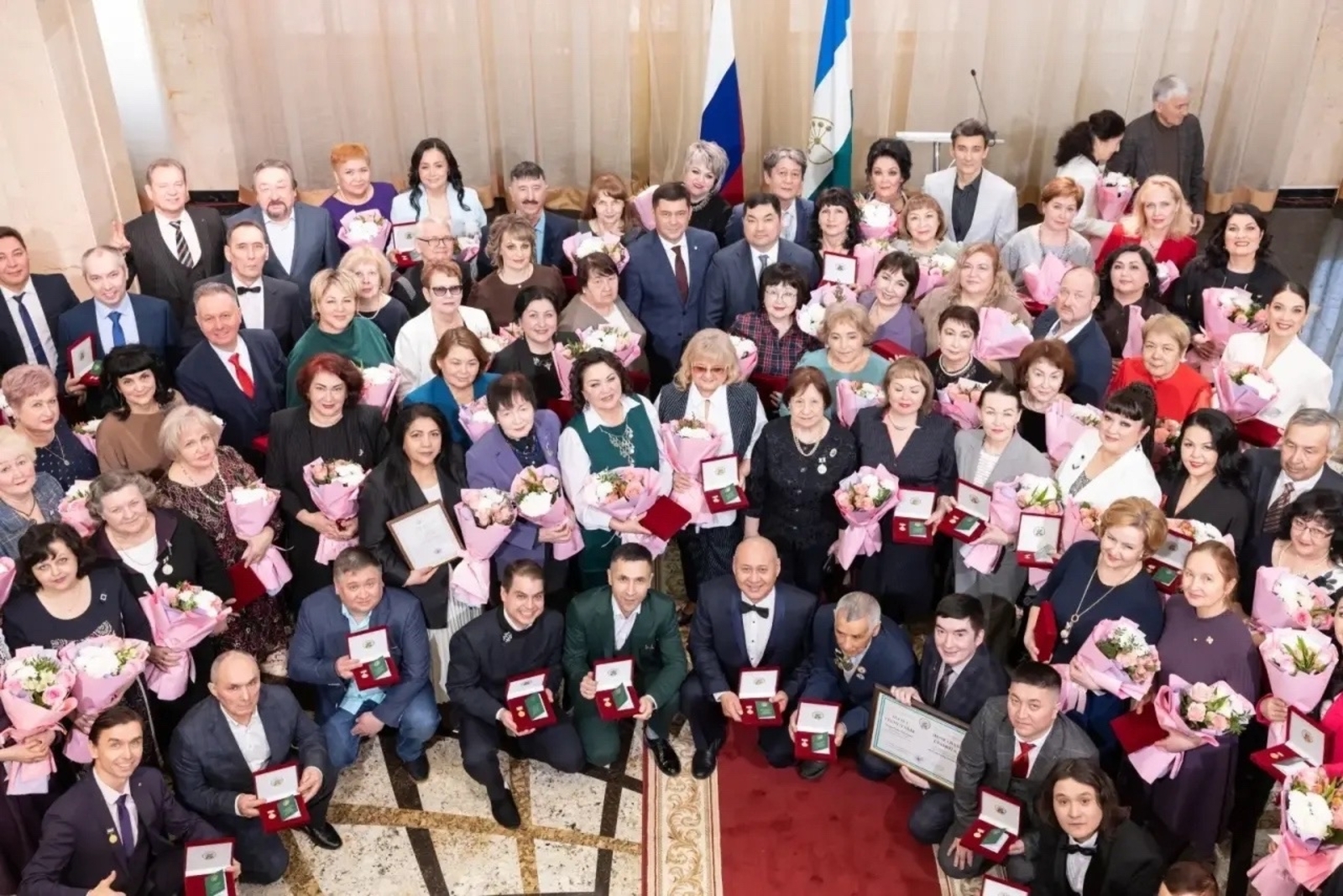 Андрей Назаров поздравил работников культуры с профессиональным праздником