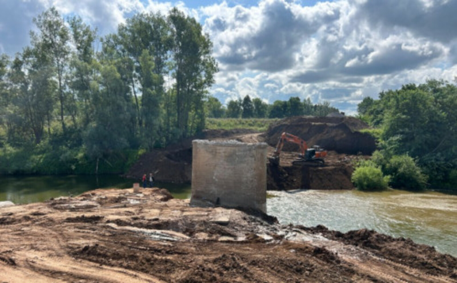 В Бураевском районе Башкирии реконструируют мост через реку Быстрый Танып