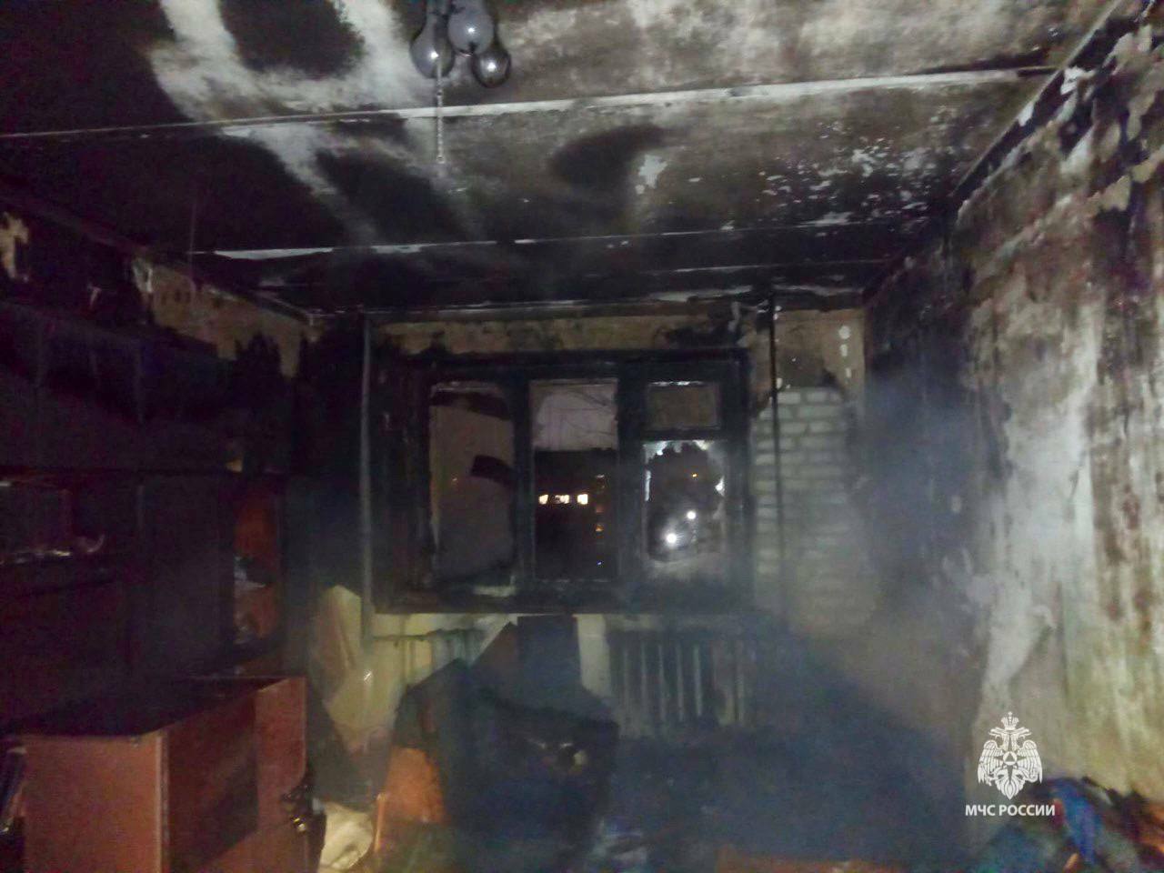 В девятиэтажке Уфы произошел пожар, пострадали два человека