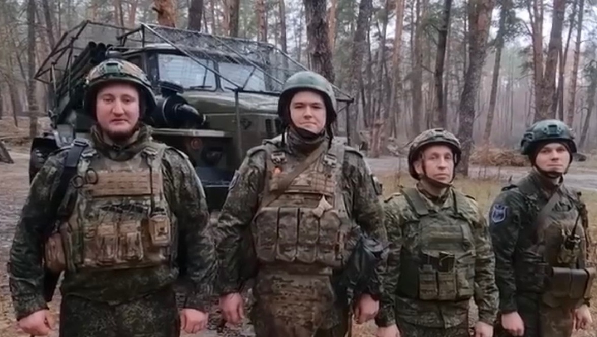 Радий Хабиров опубликовал в своих соцсетях видеопоздравление от бойцов СВО