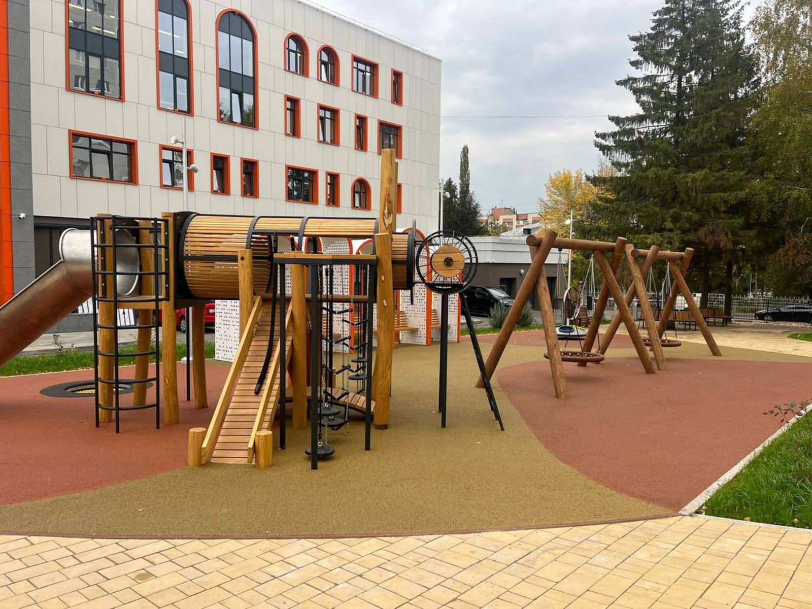 В Башкирии проверили состояние детских площадок